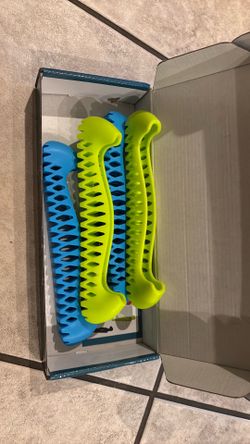 Ice skating skates guard new in box