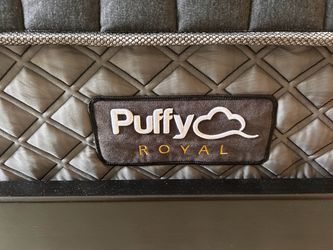 Puffy Royal Hybrid Mattress, Full, Like New, Excellent Condition