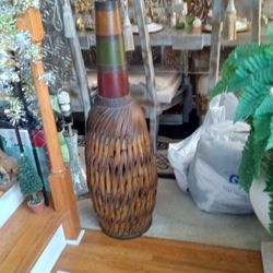 4 Ft Wicker https://offerup.com/redirect/?o=VmFzZS5Obw== Rips Or Tears,Holes  Good Condition 