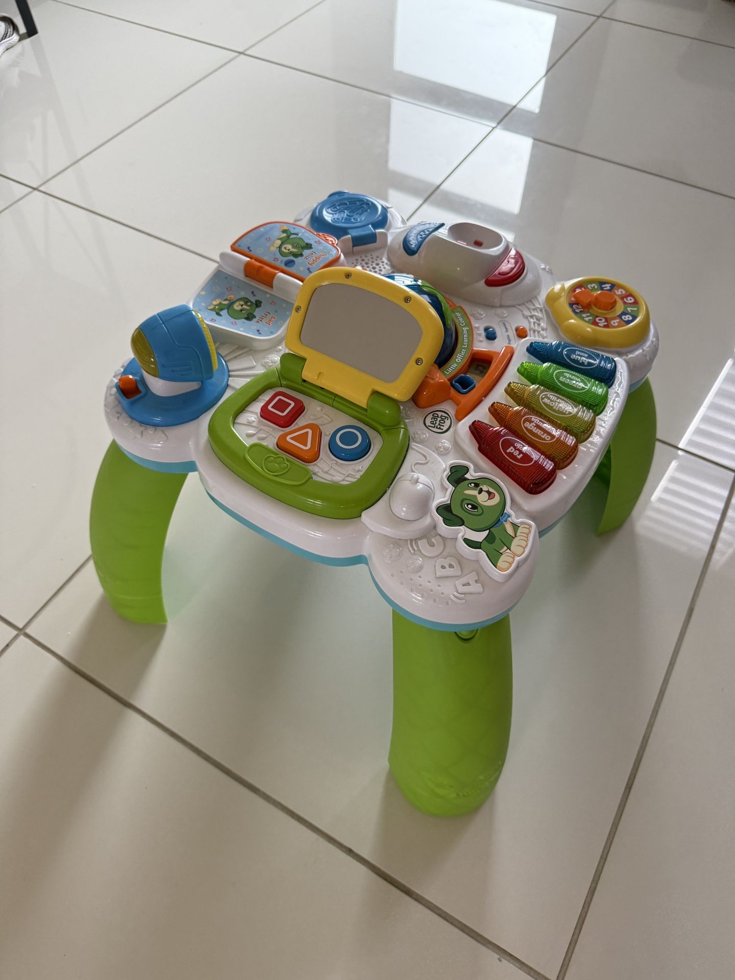 LeapFrog Little Office Learning Center - activity table for kids