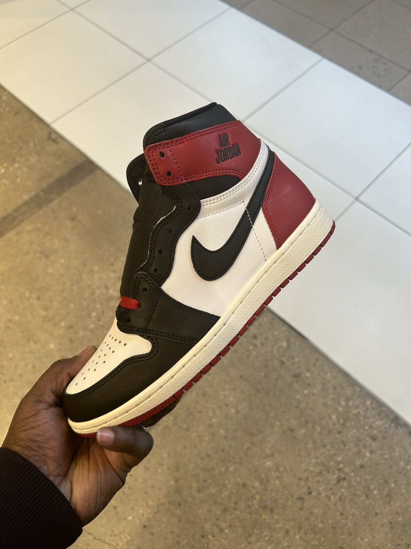 Nike Jordan Black Toe Retro 1 Reimagined