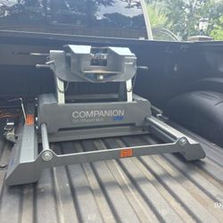 BW Companion 5th Wheel Hitch