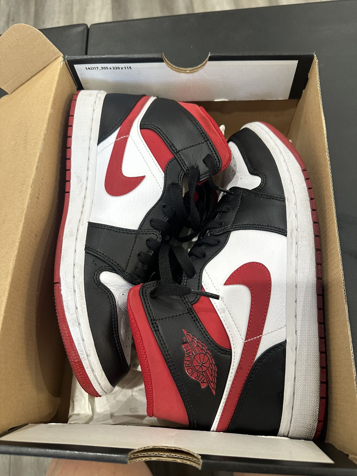 8M Air Jordan 1 MID