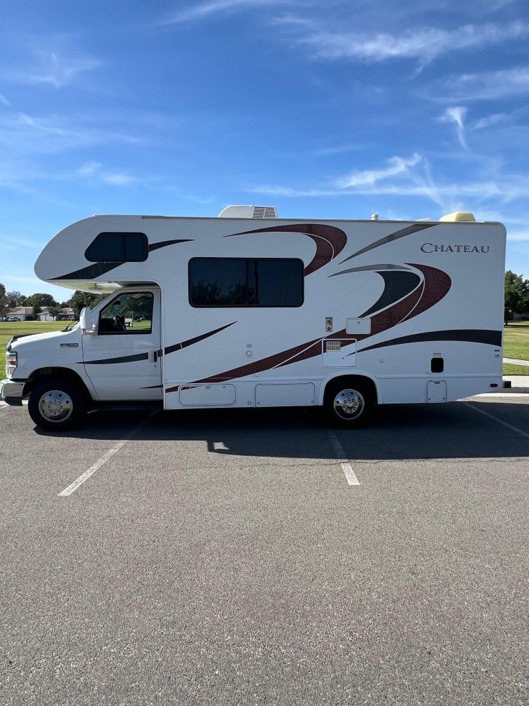2015 22ft Ford Chateau Motorhome