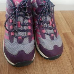 Girls hiking boots Merrell size 2