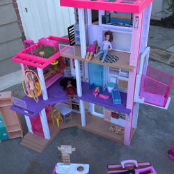 Doll House 