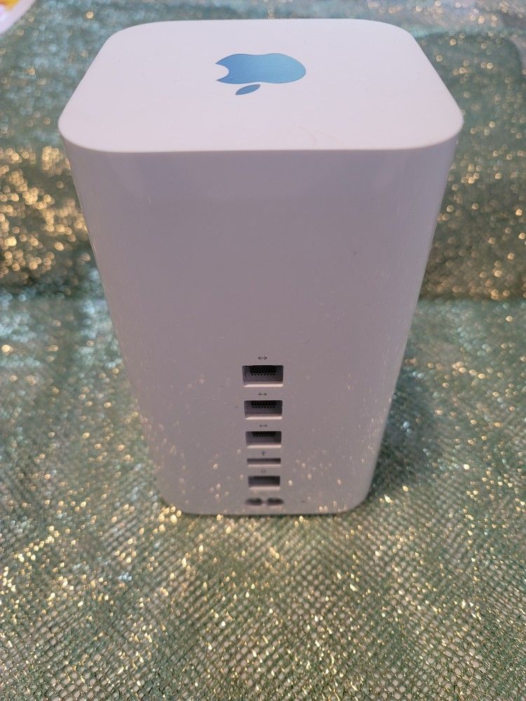 Apple Airport Extreme Base Station Wireless Router.