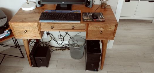 Wood writing desk with drawer