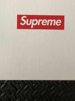 **BRAND NEW** Supreme Snow Tube - Red