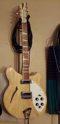 Rickenbacker 360 guitar