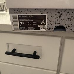 Jordan 4 University Blue 7.5