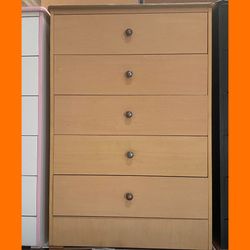 Dresser/ Five drawers dresser