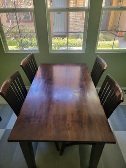 Dining table + chairs