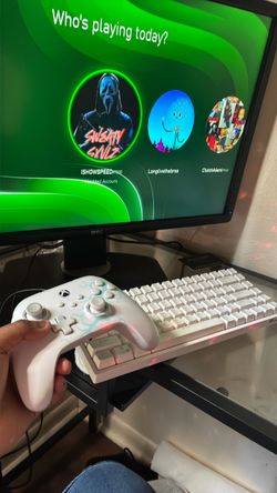 White Xbox Wired Controller