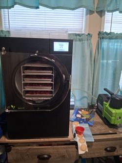 Harvest Right Freeze Dryer