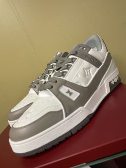 Lv Sneakers Runner Tatic for Sale in Philadelphia, PA - OfferUp