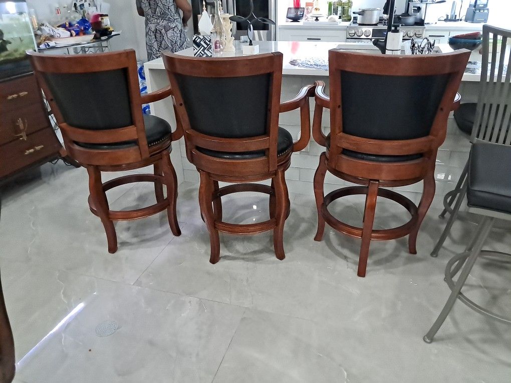 Greer Swivel Brown and Balck Bar Stools