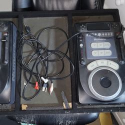 Numark Axis 9 Professional DJ CD Player CD Deck X2 With Case