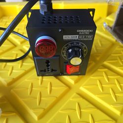 Electronic Voltage Regulator