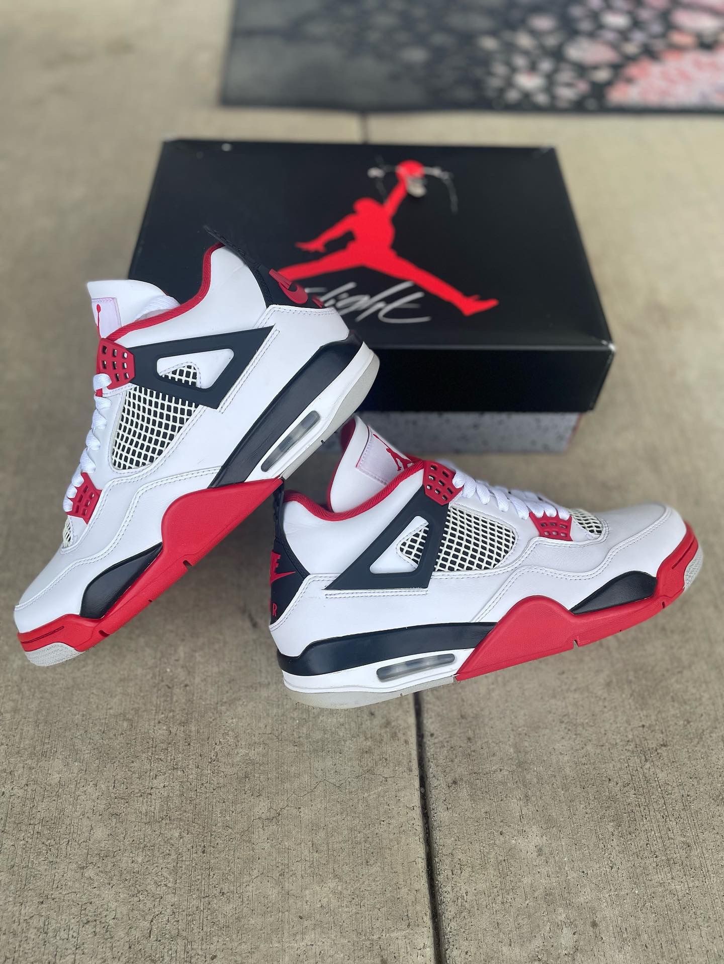 TRIED ON! Jordan 4 Fire Red Size 10.5 for Sale in Wichita, KS OfferUp