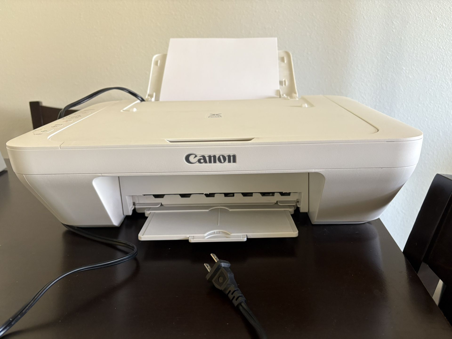 Canon MG Series PIXMA MG2525 Inkjet Photo Printer with Scanner/Copier + 3 color cartridge