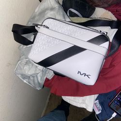 Discovery Backpack LV Men Backpack Louis Vuitton for Sale in Los Angeles,  CA - OfferUp