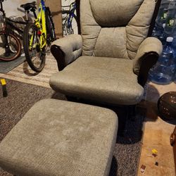 Rocker With Ottoman 