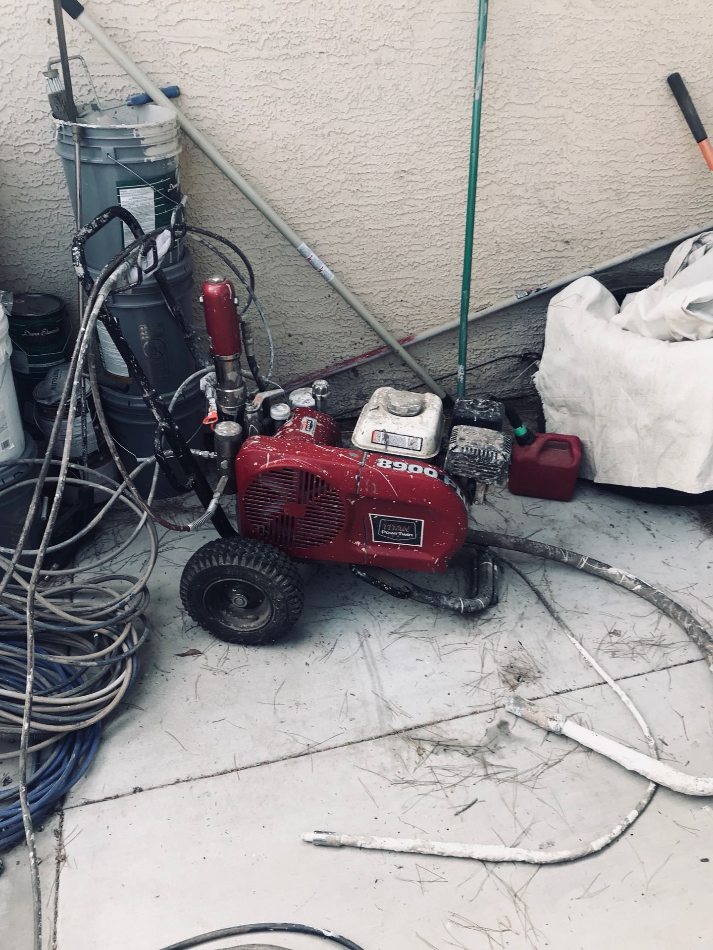 Titan Speeflo PowrTwin 8900 Plus Airless Paint Sprayer