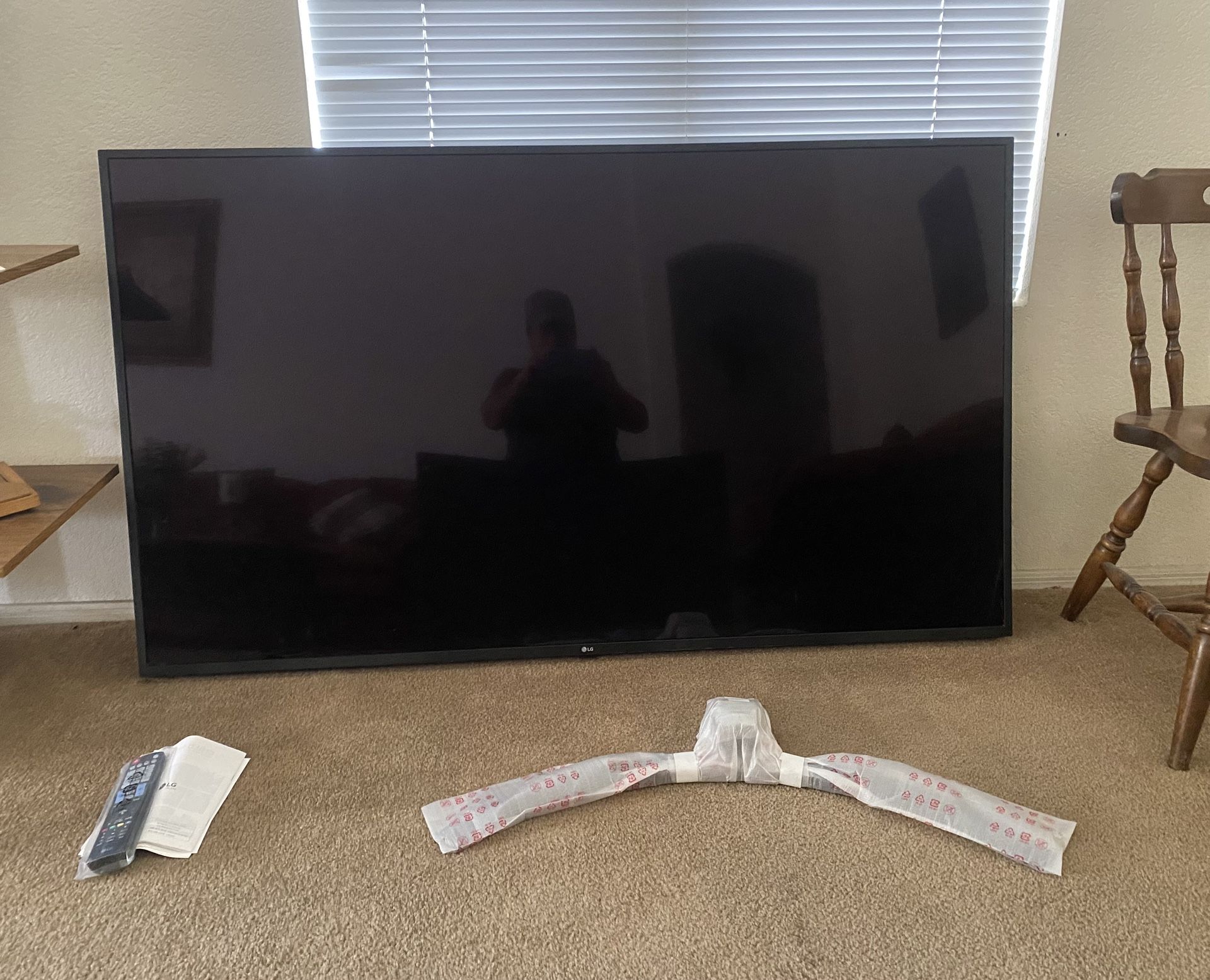 LG 65” Smart TV LED UHD / NEW never used (without box) Model 2023
