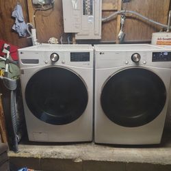 LG Smart Stackable Washer @ Dryer