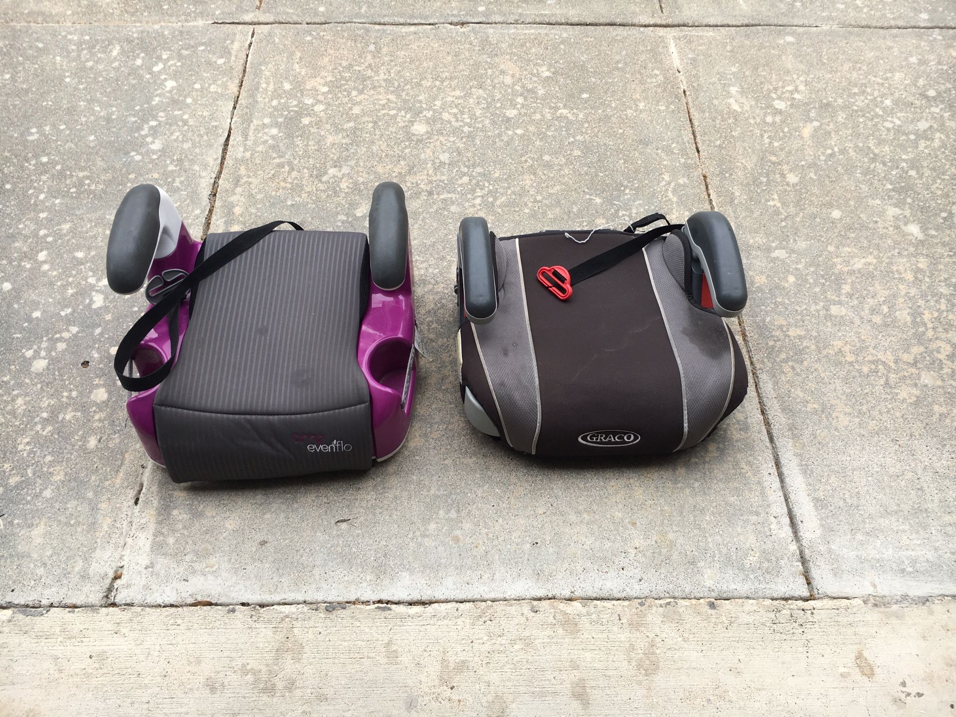 Moving sale: Free! 2 booster car seats.