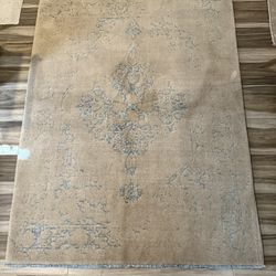 Modern Persian Hand Made Area rug, Wool And Silk, 5 By 6