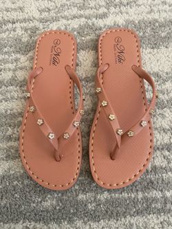 Jeweled pink flip flops, size 6
