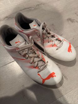 Men’s Puma Soccer Shoes Size 9