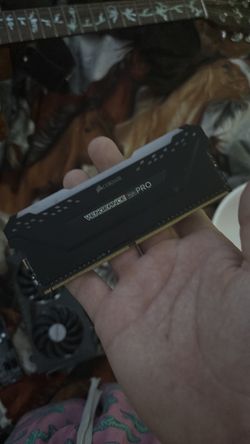 Corsair ddr4 16gb ram stick