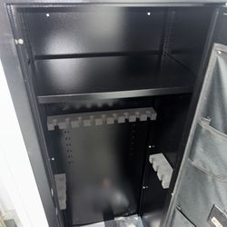 Brand New Safe With 2 Keys 20w X 55H X 15D 