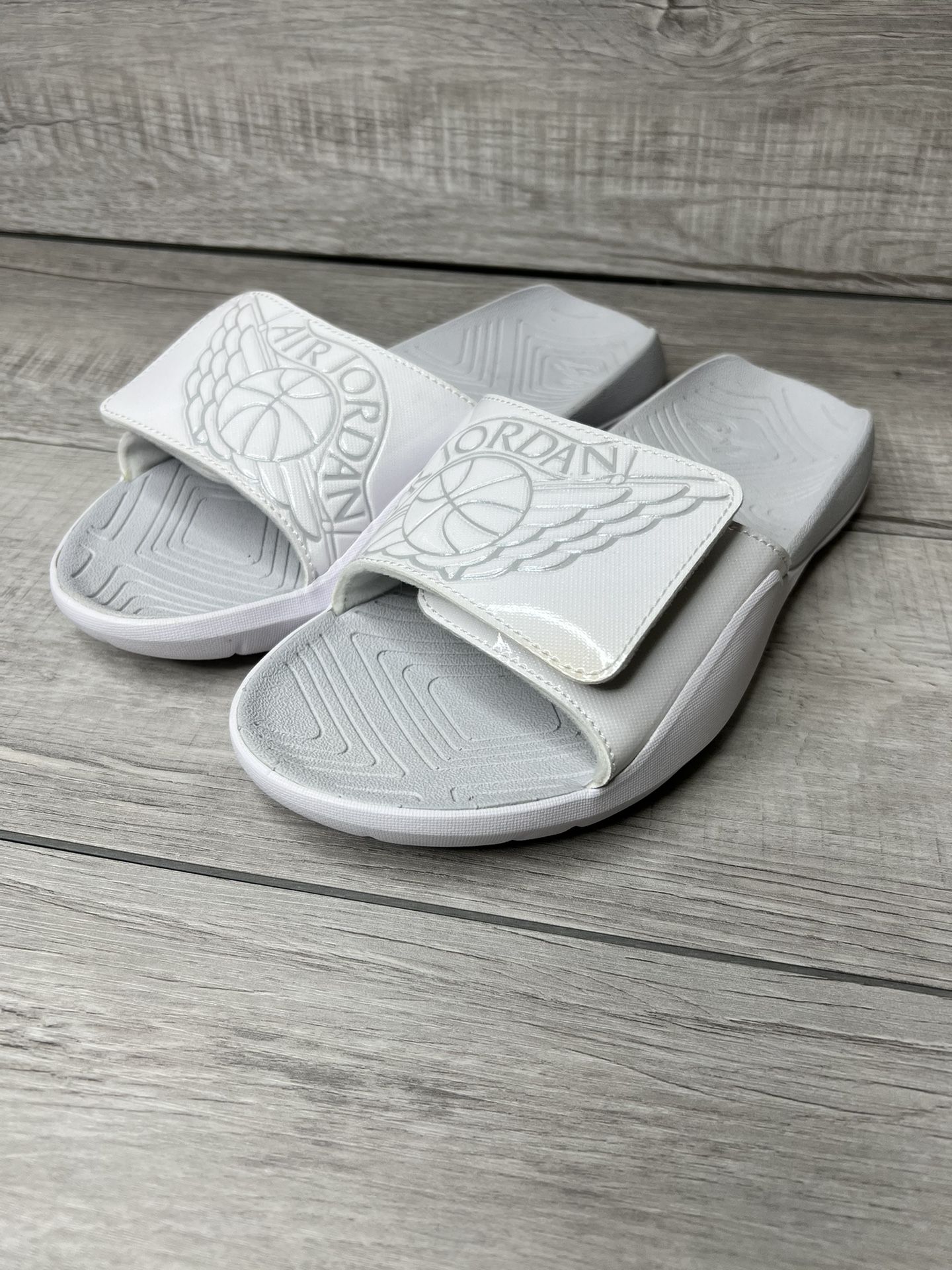Air Jordan Hydro Adjustable Slides Size 6 Youth. Men Size 6