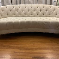 Tufted couch and tufted chair excellent Condition no Pets No smoke 
