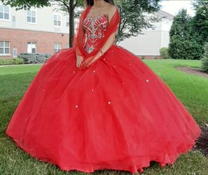 Quincean̈era Dress