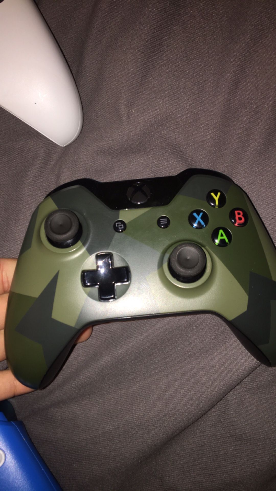 3 Xbox remotes
