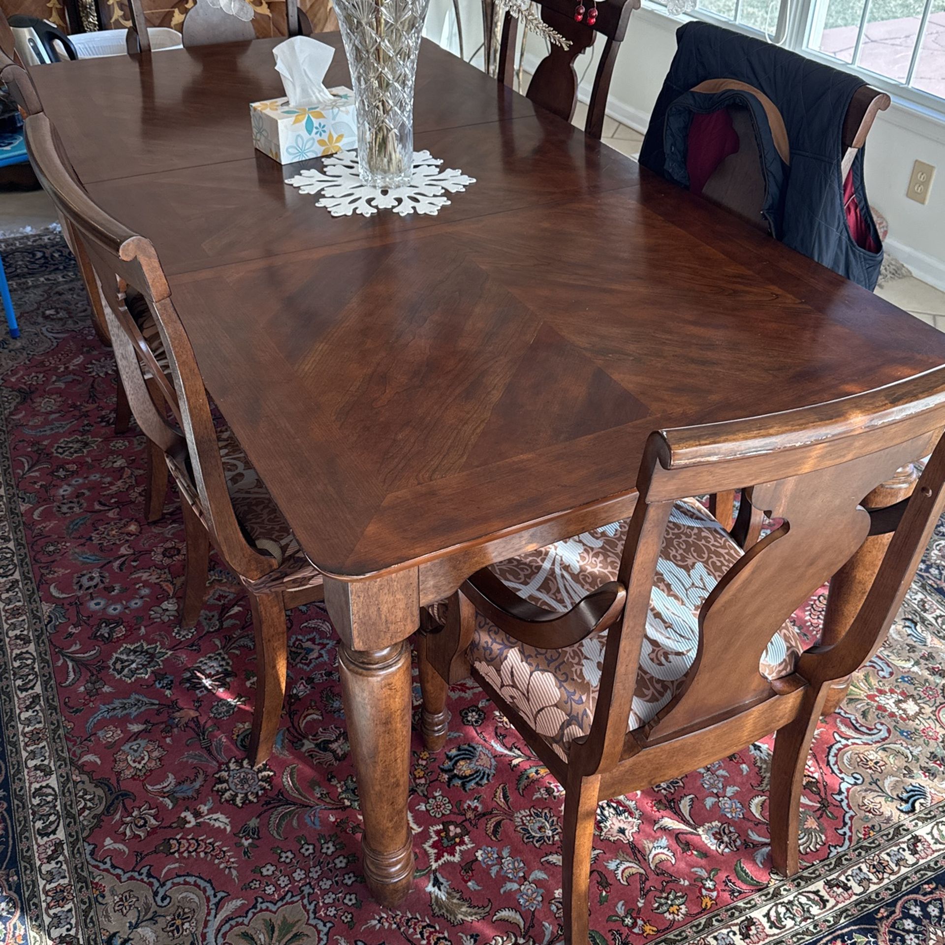 Dining table set