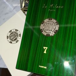 Free Jo Milano Luxury Wood Grain lacquer Box Kerpsake/ Green With Dust Bag And Outter Box 