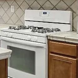 4 Range, Microwave and Dishwasher 
