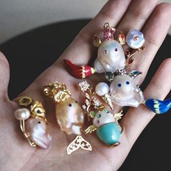 Fun! 👻 Ghost Shaped Natural Freshwater Baroque Pearl Charm/Pendent
