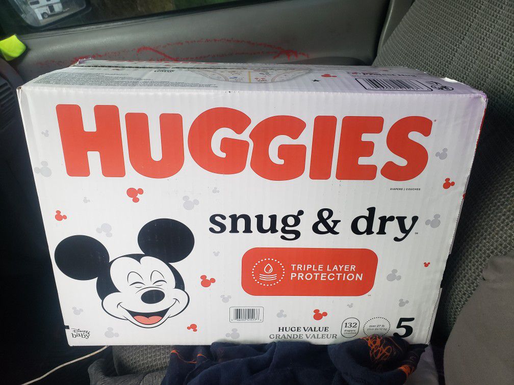 Huggies Baby Diapers  Size 5 Huge Value Size Box NEW