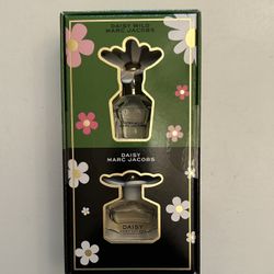 Marc Jacobs Mini Daisy EDT & Daisy Wild EDP Perfume Duo Set