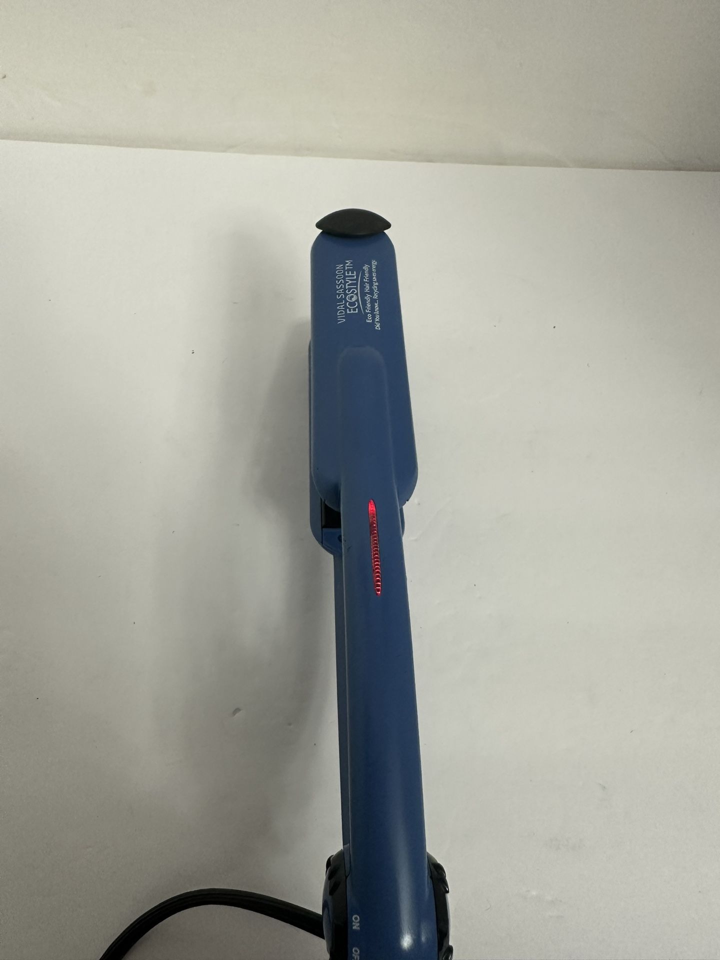 Vidal Sassoon EcoStyle hair straightener.