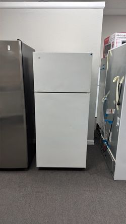 GE refrigerator top freezer