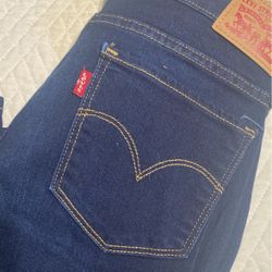 Levis