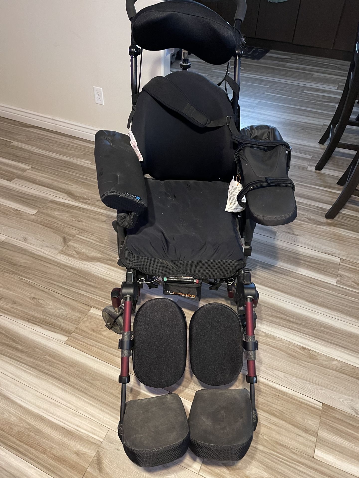 NuMotion Manuel Adult Wheelchair